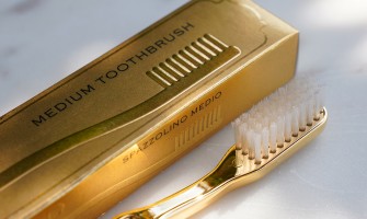 Periuța de dinți PIAVE Gold – un cadou elegant pentru iubitorii igienei orale