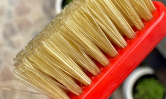 Cum folosim și întreținem o periuță de dinți din păr natural?