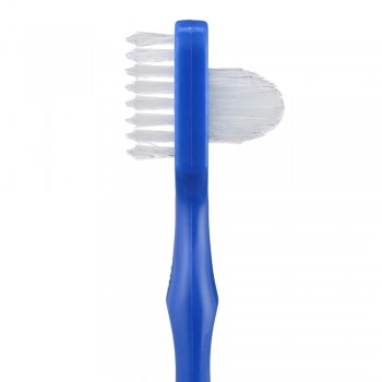 Periuta Oral-B pentru ingrijirea protezelor dentare Periuta Oral-B pentru ingrijirea protezelor dentare